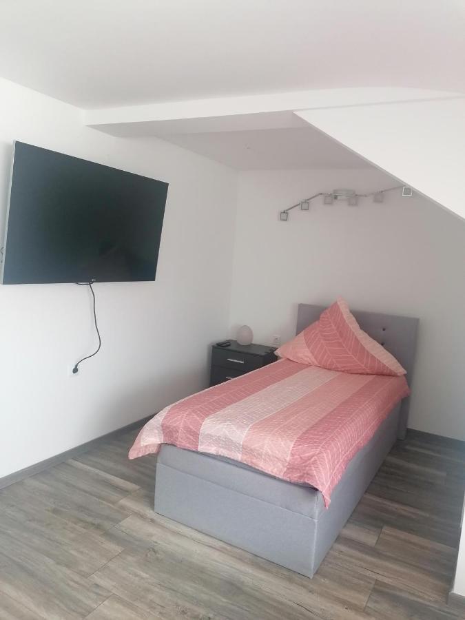 Ferienwohnung Andreea Saarlouis Bagian luar foto